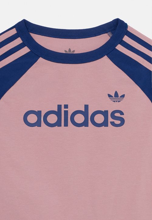 adidas TEE JUNIOR - Print T-shirt - magic mauve/victory blue — photo 4