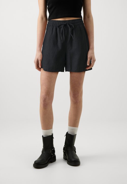 Onlcaro Linen Pull Up Shorts Black main image 1