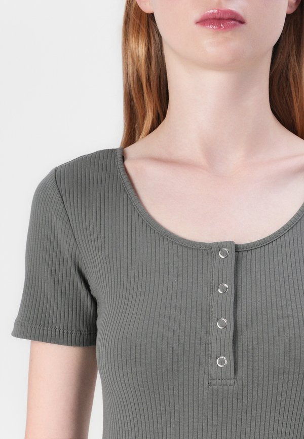 PCKITTE - Basic T-shirt - castor gray3