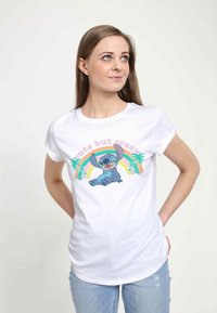 Disney DISNEY CLASSICS KAWAII STITCH  - T-shirt med print - white