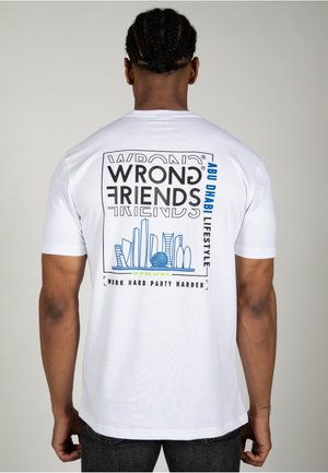 Wrong Friends ABU DHABI - T-shirt con stampa - wit