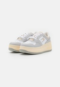 Tommy Jeans BASKET - Joggesko - light cast
