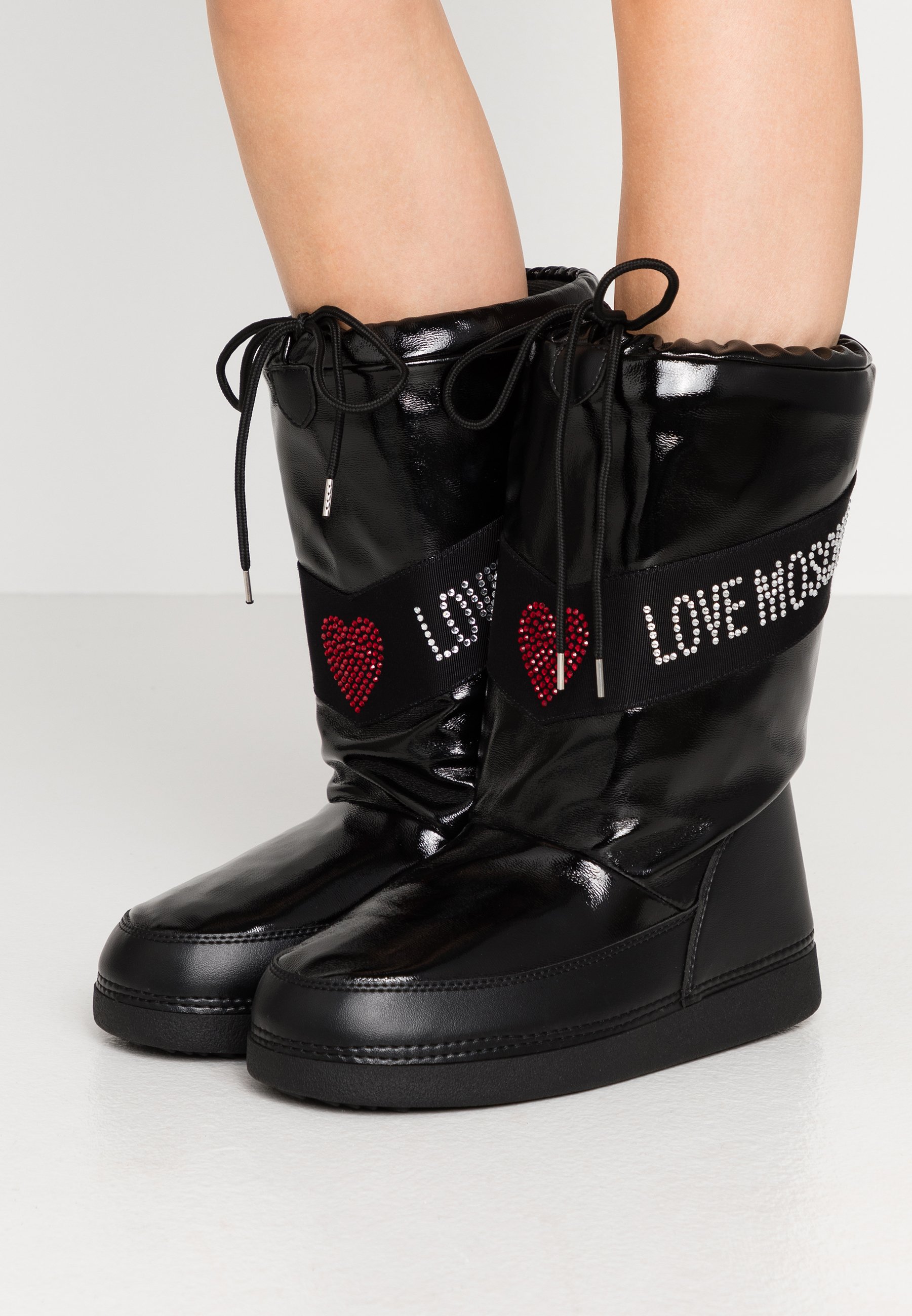 love moschino snow boots uk