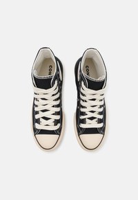 Converse CHUCK TAYLOR ALL STAR LIFT - Kõrge servaga tossud - black/lotus pink/egret
