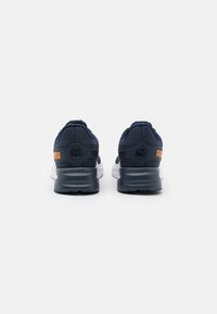 Puma DISPERSE XT 3 UNISEX - Scarpe da allenamento - club navy/clementine/white