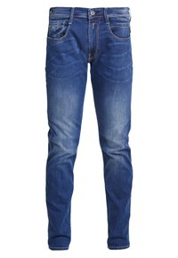 Modré džínsy s tapered strihom, ktoré majú päť vreciek, zips a jemné vyblednutia pozdĺž nohavíc.