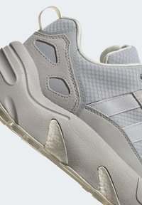 adidas Originals ZX 22 BOOST UNISEX - Sneaker low - grey two   grey two   cream white