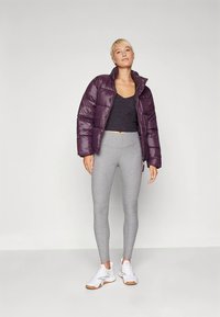 Fabletics COZY ANYWHERE BUILT IN BRA TANK - Top - black heather