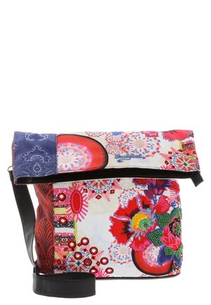 Sac bandoulière avec des motifs floraux et géométriques colorés, un rabat pliable et une bandoulière noire réglable.