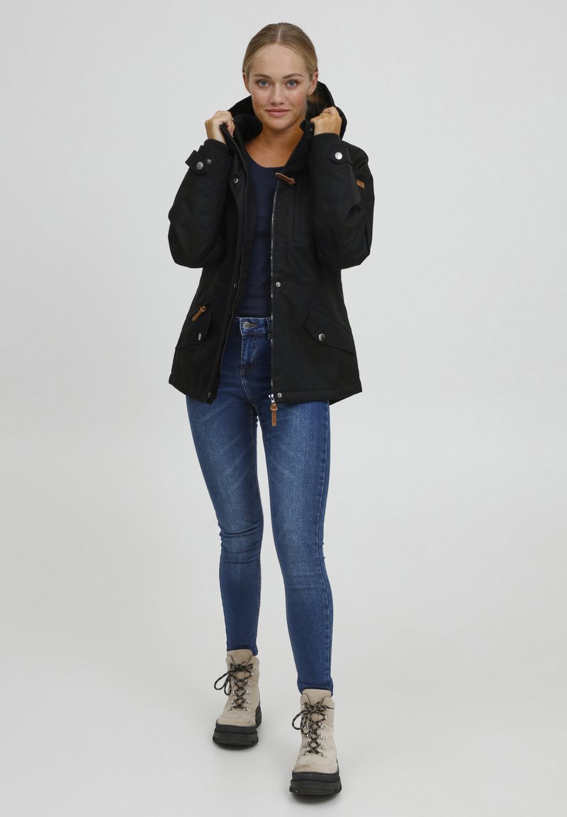Damen Leichte Jacken | Oxmo OXBELLISSA Übergangsjacke black/schwarz - QX71073 Damen Leichte Jacken | Oxmo OXBELLISSA Übergangsjacke black/schwarz - QX71073