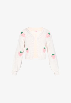 Gilet en tricot blanc avec une coupe courte, présentant des appliqués de fraises roses et des feuilles vertes sur les manches. Design en V.