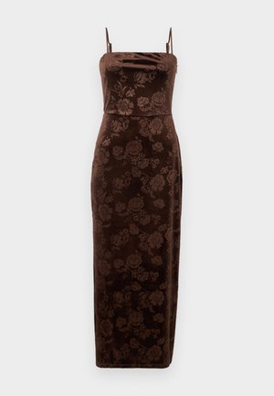Robe midi marron imprimée de fleurs avec bretelles spaghetti, tissu velouté texturé, silhouette ajustée et une fente latérale pour faciliter les mouvements.