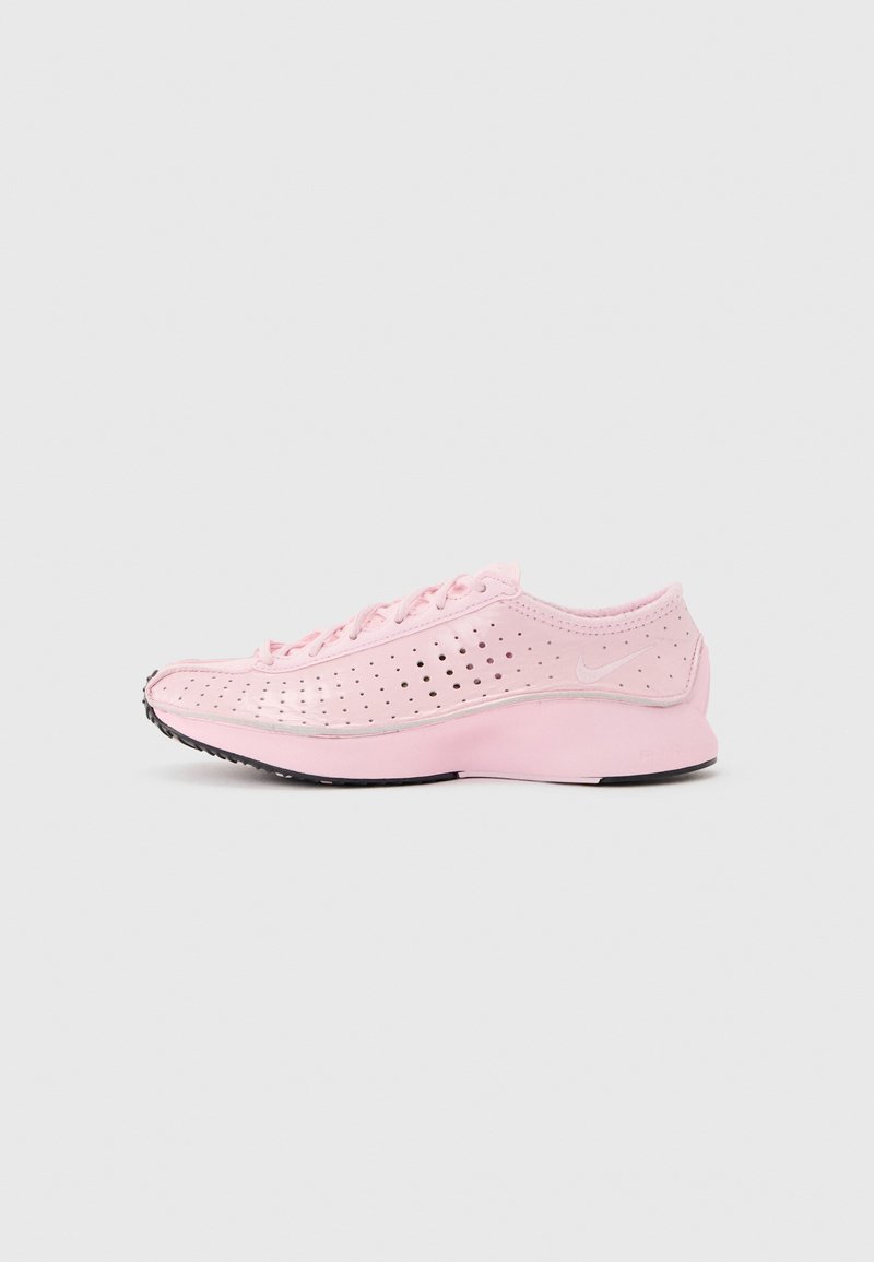 AIR SUPERFLY EXPLORE 2 pink foam/black/light pink
