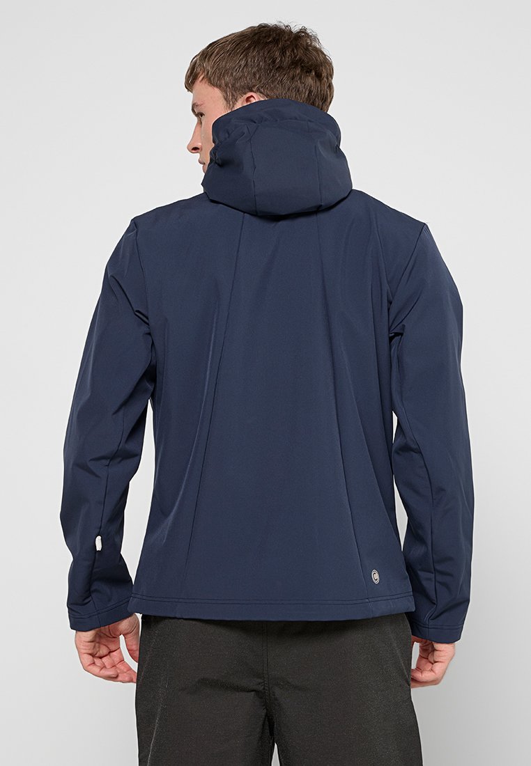 Marineblaue, wasserdichte Jacke mit Kapuze, versehen mit einer glatten, matten Oberfläche, langen Ärmeln und einer leicht taillierten Passform. Minimalistisches Logo am Saum.