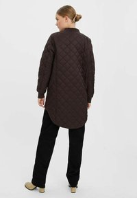 Vero Moda TRANSITIONAL JACKET - Light jacket - coffee bean