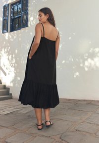 Next Vapaa-ajan mekko - black