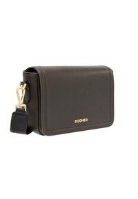 Rjava usnjena torbica čez ramo z teksturirano površino, zlatimi kovinskimi deli in snemljivim trakcem. Na sprednji strani je logo v zlati barvi.