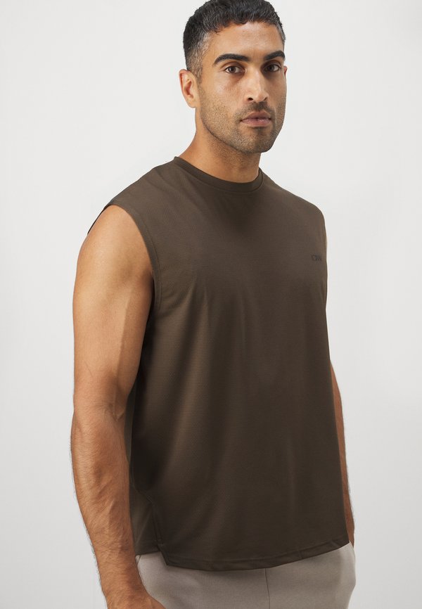 STRIDE SLEEVELESS MEN - Top2