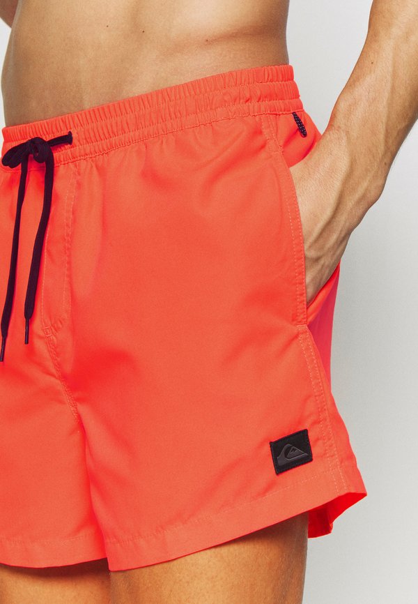 EVERYDAY VOLLEY 15 - Swimming shorts - fiery coral4