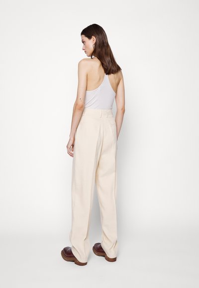 Filippa K JULIE TROUSERS - Παντελόνι - dusty beige