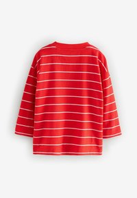 Rotes Langarmshirt mit weißen horizontalen Streifen, aus weichem Baumwollstoff, mit einem runden Ausschnitt und lockerer Passform.