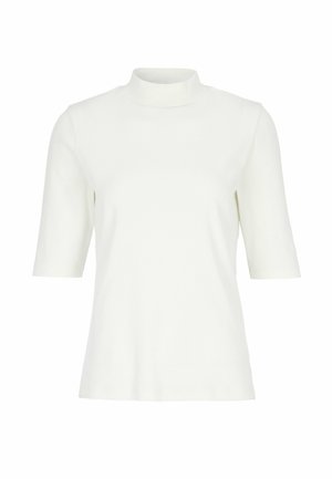 Hvid kortærmet top lavet af blødt ribstrikket stof, med høj funnel-hals og en tætsiddende silhuet med en glat tekstur.