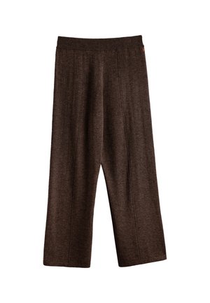 Pantalons larges marron en tissu doux, avec une taille lisse et des plis détaillés sur le devant pour un look structuré.