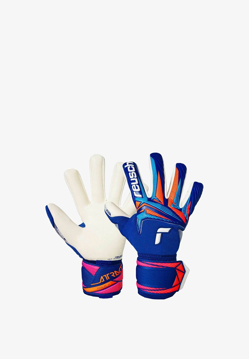 Keepershandschoenen met een witte palm, een blauw lichaam en levendige oranje en blauwe accenten. Voorzien van duurzame polsbanden voor extra ondersteuning.