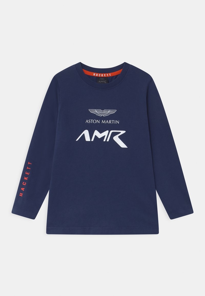 Marineblå langærmet T-shirt lavet af blød bomuld, med hvide "Aston Martin" og "AMR" logoer samt rød "HACKETT" tekst på ærmet.