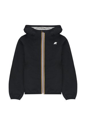 Giacca nera con cappuccio e zip frontale con strisce gialle, bianche e blu, polsini elasticizzati e piccolo logo bianco sul petto.