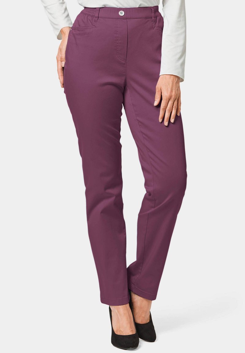 Paarse rechte pijpen gemaakt van een lichtgewicht materiaal, met een middelhoge tailleband met een knoopsluiting en zijzakken.