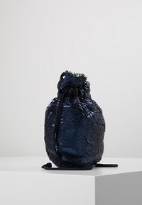 Pieces Handväska - blue