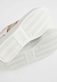 Baker by Ted Baker - Sneakersy niskie