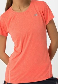 New Balance T-shirt - bas - coral