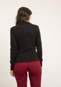 Dona x Lisa FIN KALEDA - Pullover - noir