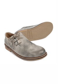 Graue Wildleder-Schnürschuhe mit abgerundeter Zehenpartie, brauner Ledersohle, kontrastierenden Nähten und einer strukturierten Gummisohle.