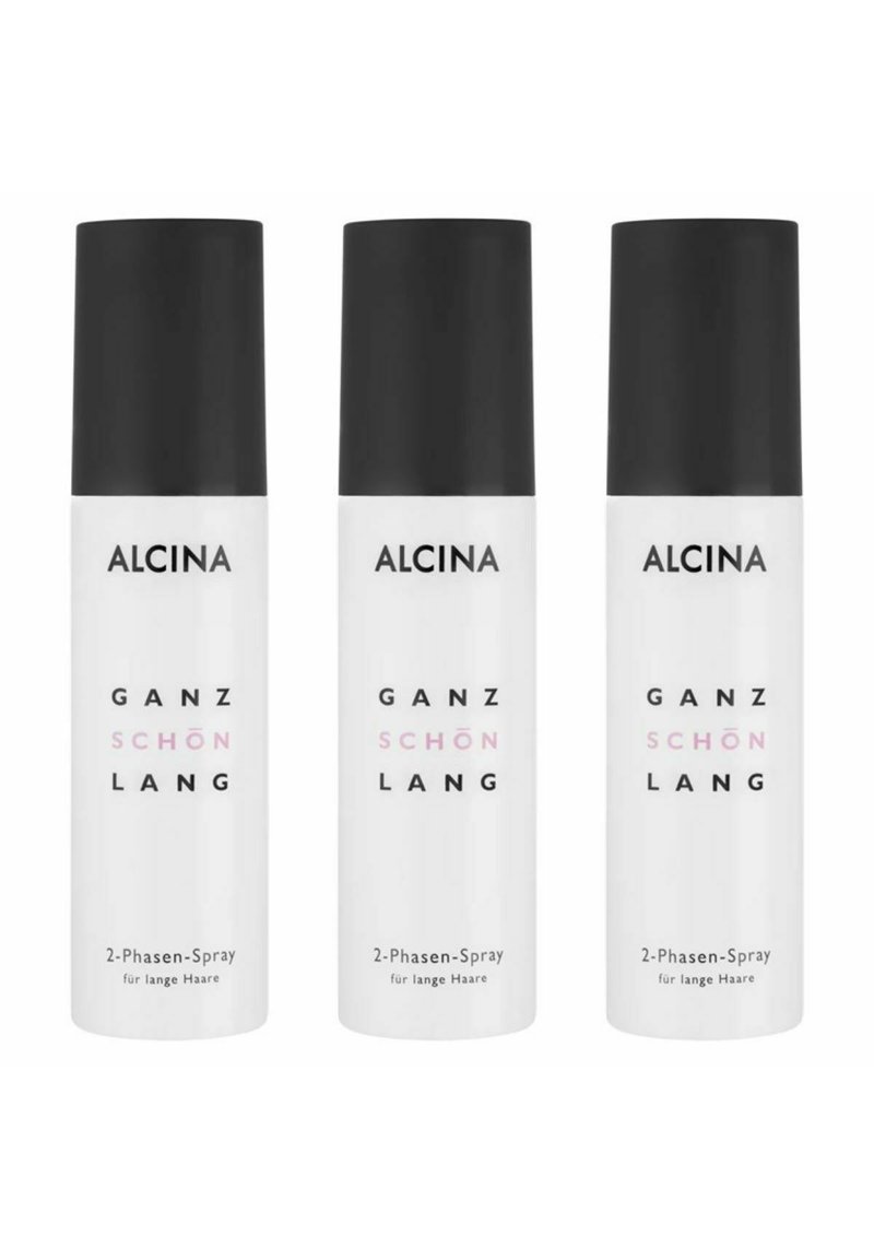 Drei weiße Sprayflaschen mit schwarzen Kappen, beschriftet mit "ALCINA GANZ SCHÖN LANG 2-Phasen-Spray für lange Haare" in schwarzer und pinker Schrift.