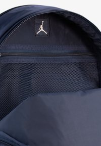 Jordan ALPHA BACKPACK - Dnevni ruksak - midnight navy