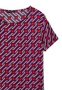 Maglietta a maniche corte con un vivace motivo a catena multicolore. Il materiale presenta una superficie liscia in tonalità di rosa, rosso, bianco e viola.