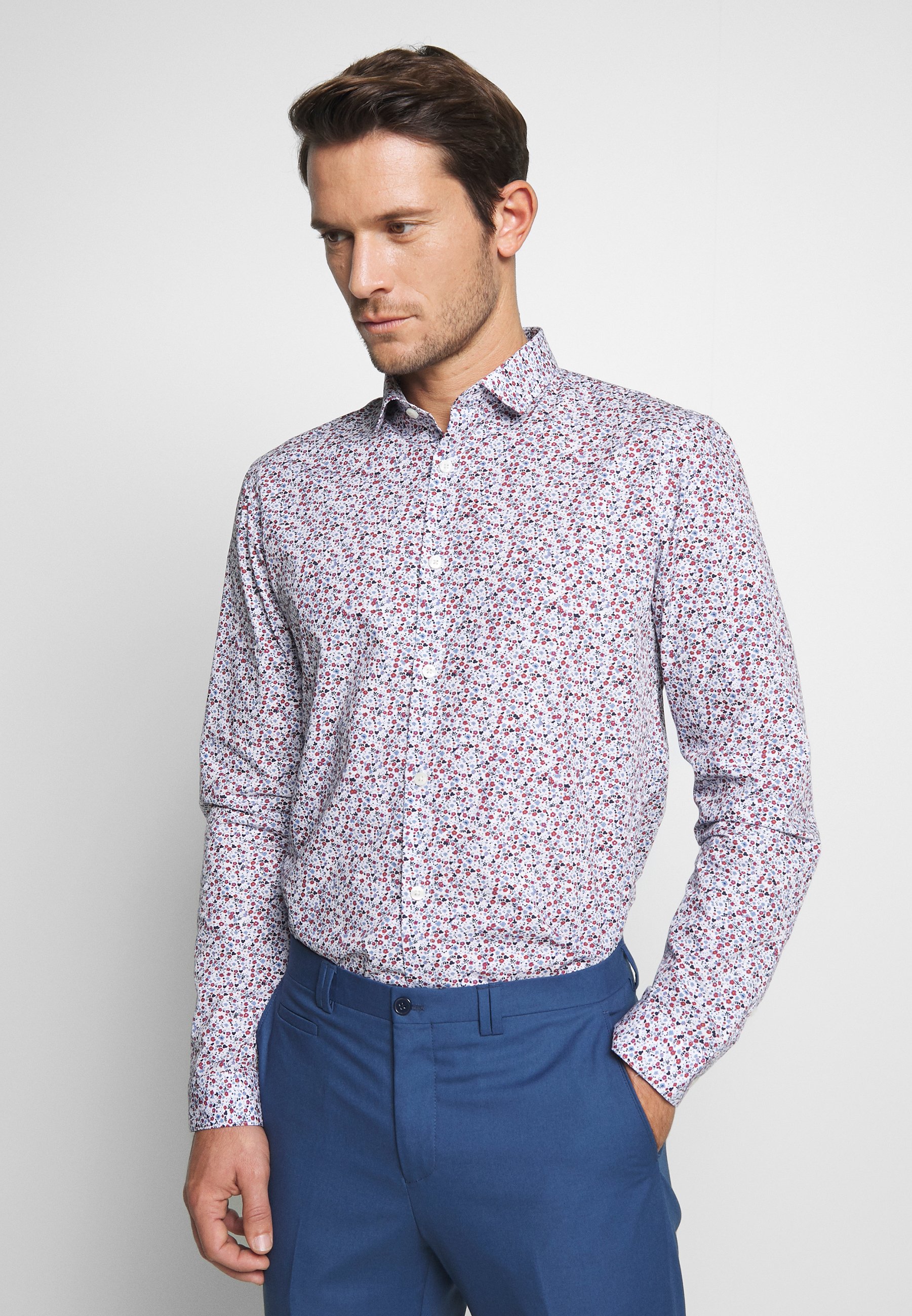 Lindbergh DITSY FLORAL PRINT Skjorte white Zalando.no Burton Menswear London BLUESCATTERED FLORAL PRINT - Skjorte - blue