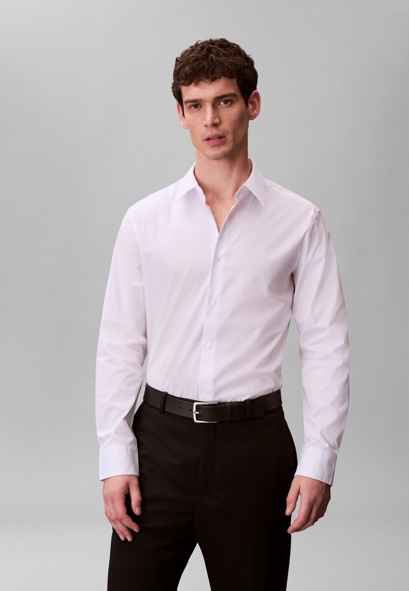 Calvin Klein SOLID CLASSIC SHIRT - Camicia - brilliant white