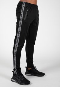 Wrong Friends LYON - Pantalones deportivos - grijs