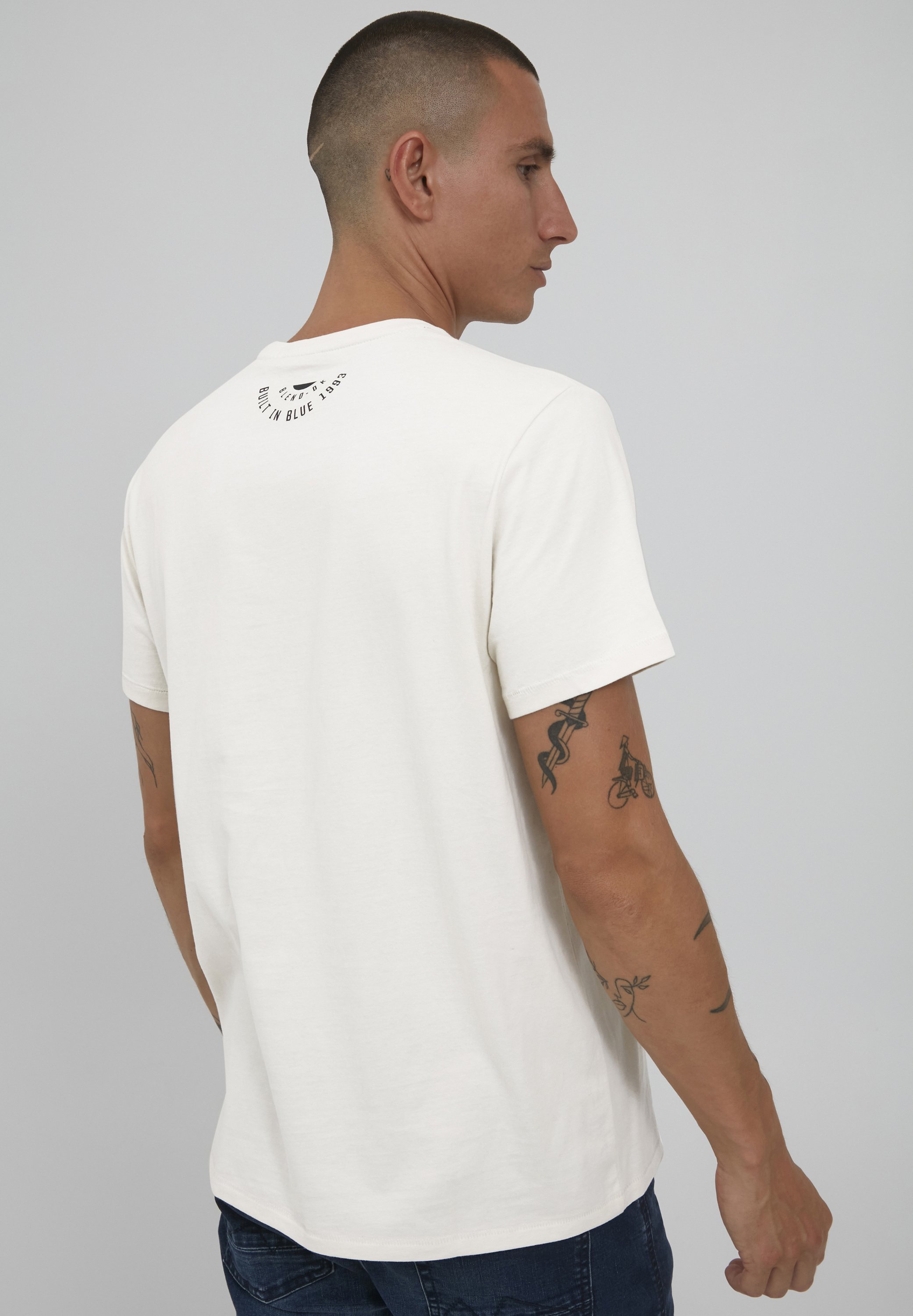 Camiseta Larga Para Hombre Blend BHTee - 100% Algodón, Manga Corta, Botones, Corte Clásico