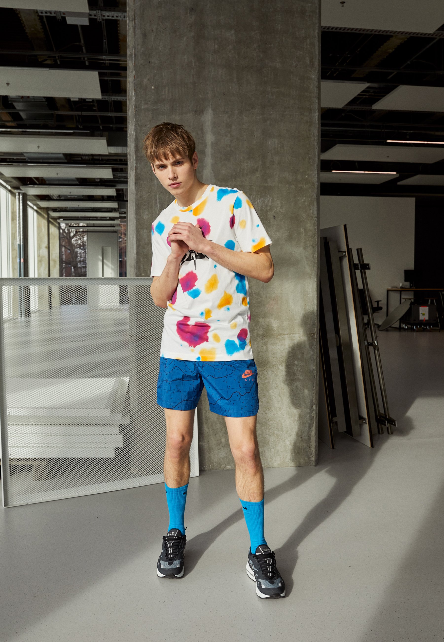 Nike FESTIVAL TEE - Camiseta estampada - white/blanco - .es