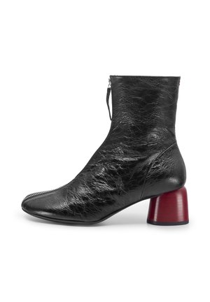 Stivaletti - black