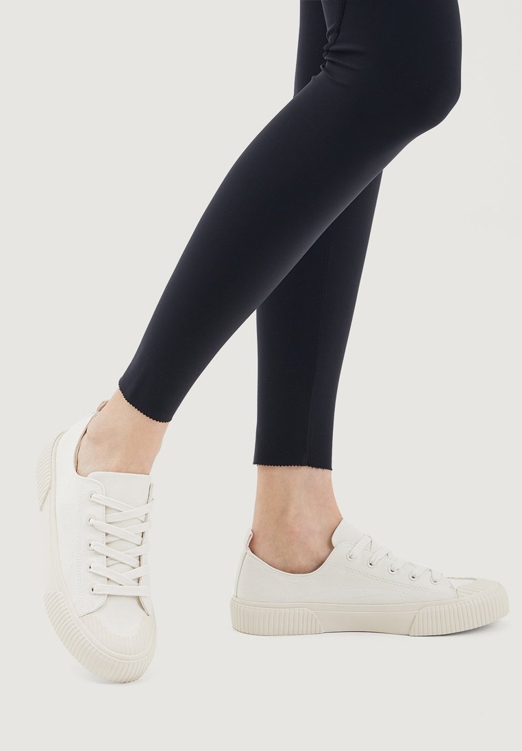 faith flatform trainers