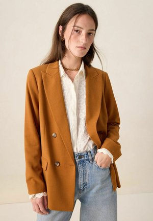 MIT DOPPELTER KNOPFLEISTE - Manteau court - braun