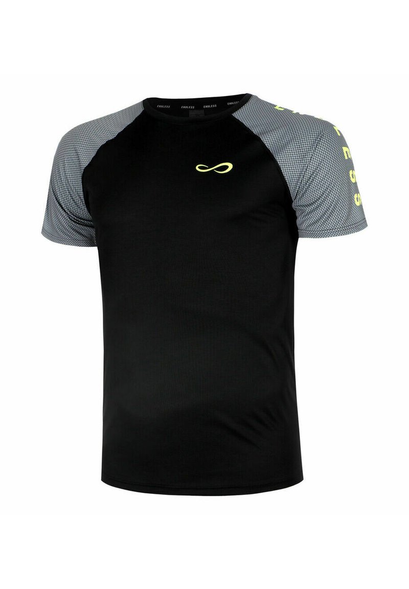 Camiseta atlética de manga corta en negro con hombros de malla gris y un logo amarillo de infinito en el pecho. Textura suave, diseño ajustado.