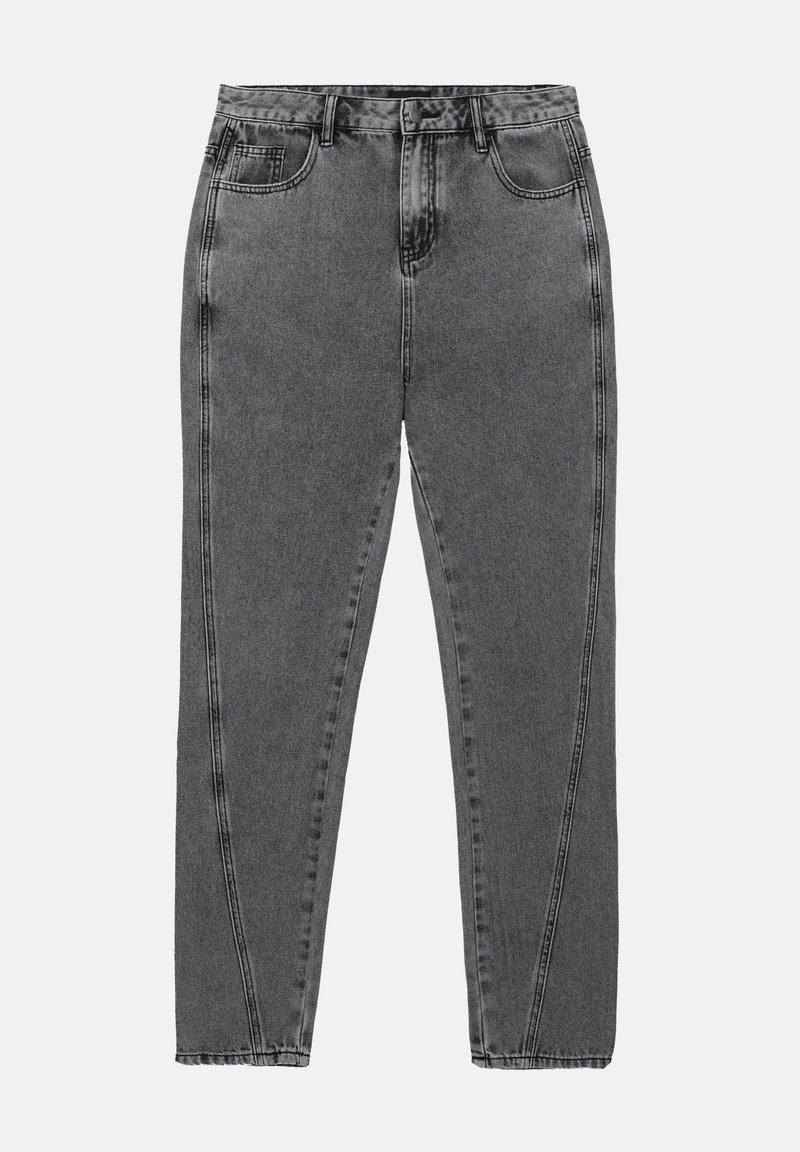 Jean en denim gris taille haute avec poches avant, passants de ceinture et jambes fuselées, posé à plat sur un fond clair.