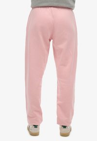 Superdry & Co VINTAGE WASHED GRAPHIC JOGGER - Trainingsbroek - soft pink